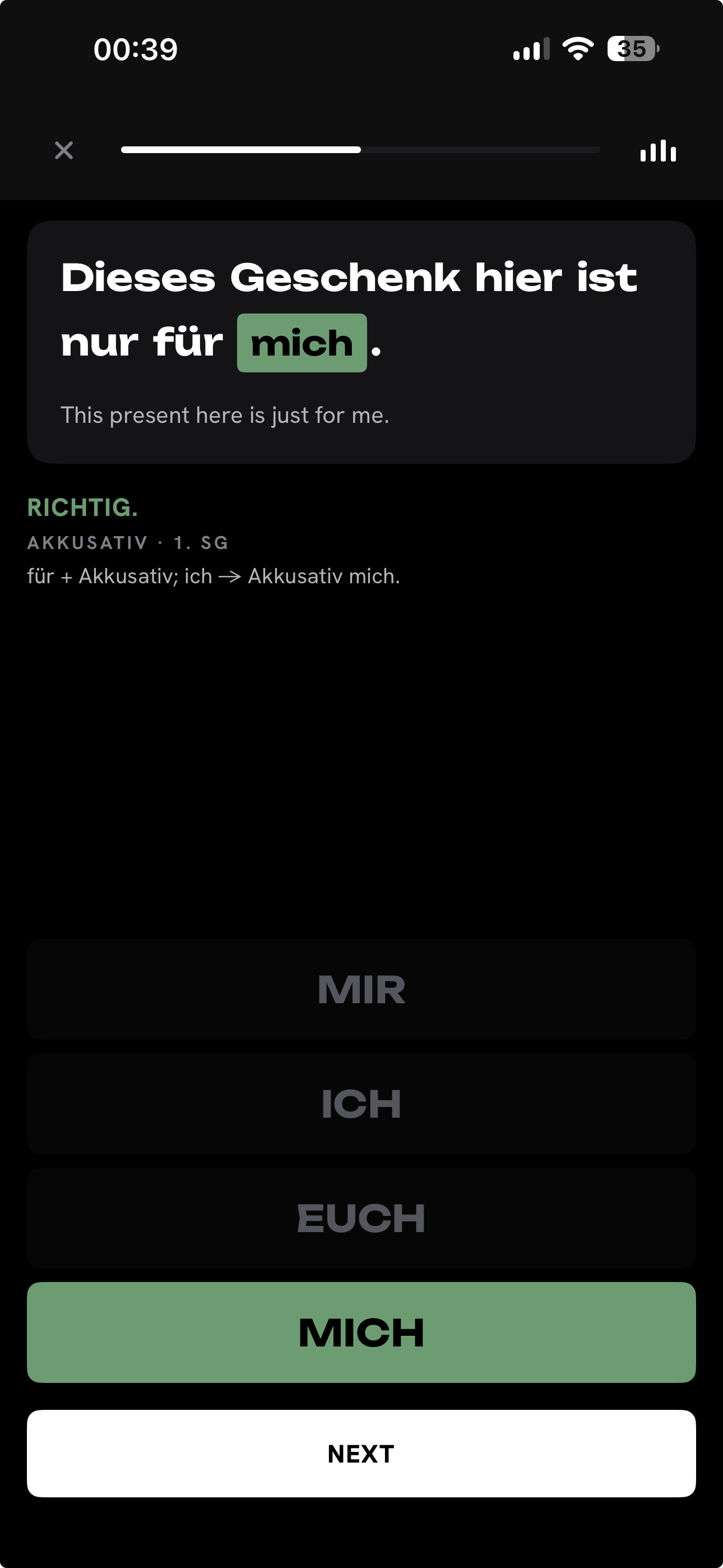 A KGNAD drill: pick the right form to fill the blank in a German sentence, with a plain-English gloss and instant RICHTIG feedback.